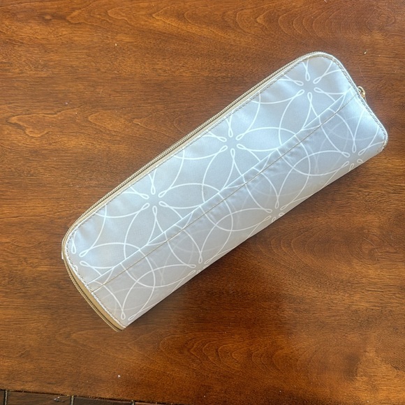 New DSW Foldable Tote. - Picture 5 of 12